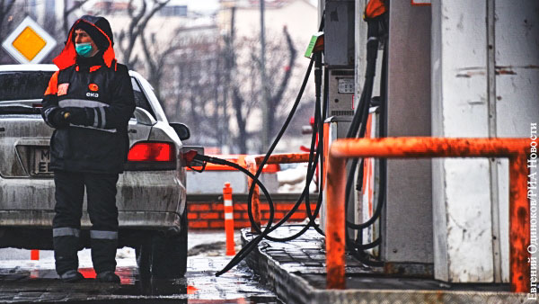 Минэнерго объяснило рост цен на бензин на фоне удешевления нефти 