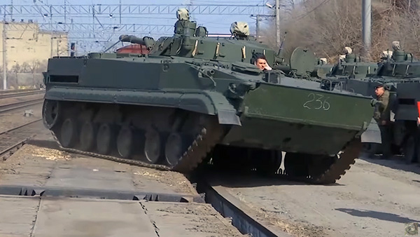 Что означают масштабные перемещения российских войск у границ Украины