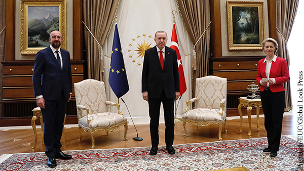 Эрдоган показал себя настоящим султаном