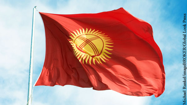 Выборы и референдум о поправках в конституцию начались в Киргизии