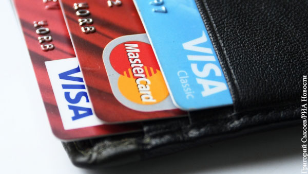 Песков не исключил отключения России от Visa и MasterCard