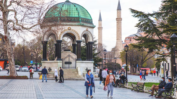 Ростуризм назвал число находящихся в Турции и Танзании российских туристов