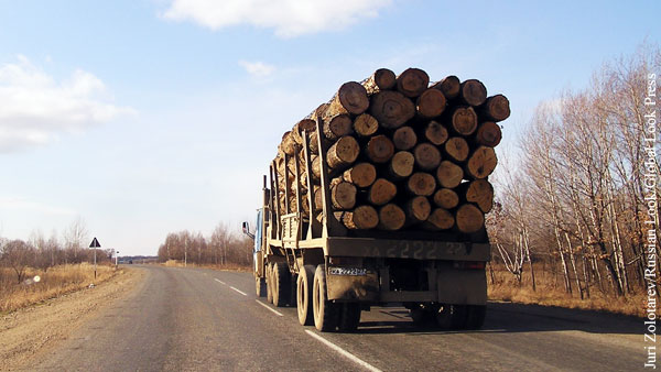Минск счел военных Украины способными отличить лесовоз от бронетехники