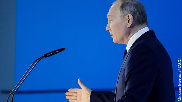 Рубль вырос на фоне послания Путина Федеральному собранию