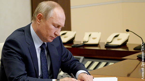 Путин согласился сделать дни между майскими праздниками нерабочими