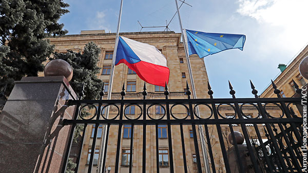 Зачем Чехия требует от Москвы невозможного