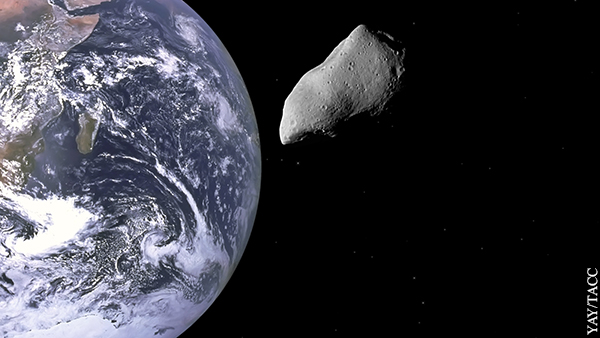 К Земле приближается астероид крупнее пирамиды Хеопса