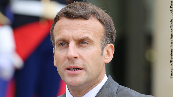Отставные полицейские Франции опубликовали обращение к Макрону