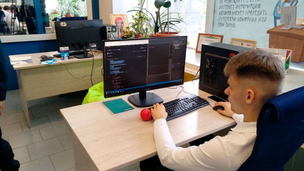 На первом в Сибири киберполигоне научат школьников отражать кибератаки
