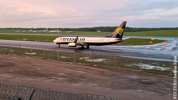 Минск опубликовал переговоры пилота Ryanair с диспетчером