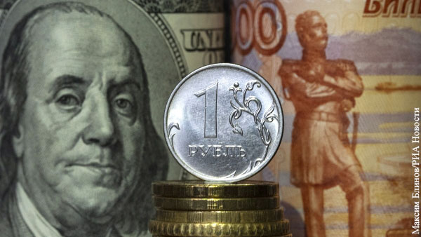 Российские банки готовятся заработать на падении доллара