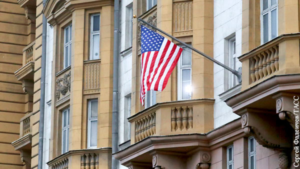 Москва назвала условия для восстановления нормальной работы посольств России и США