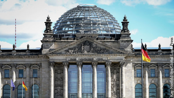 В Бундестаге обвинили власти Германии в подготовке к войне с Россией