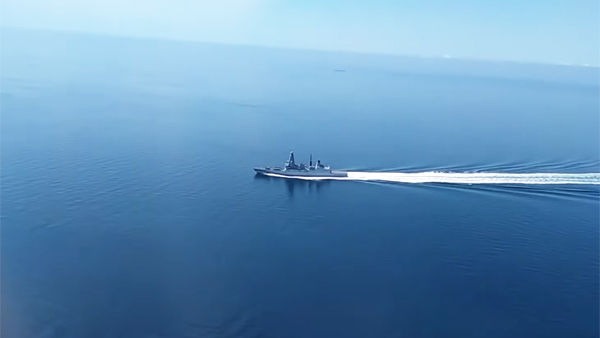 Проникновение эсминца Британии в воды России получило подтверждение