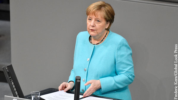 Меркель в последнем выступлении в бундестаге призвала к диалогу с Россией