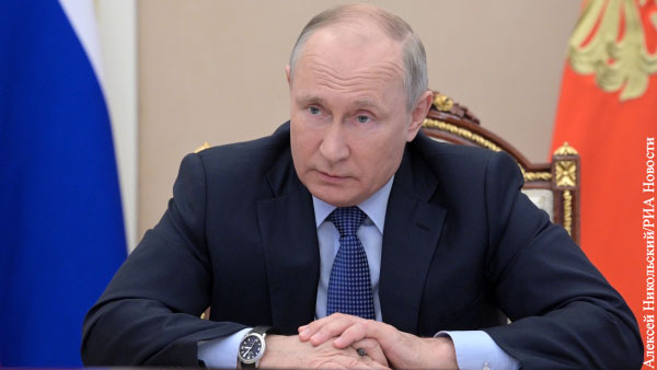 Путин поручил кабмину доложить об обеспечении вакцинацией иностранцев в России
