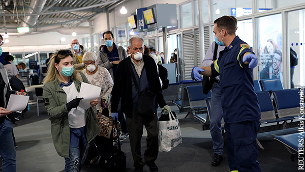 У россиян рейса Москва – Афины с сертификатами о вакцинации нашли коронавирус