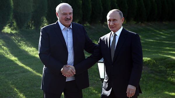 Путин пообещал поддержку Белоруссии