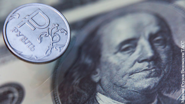 Подсчитан «честный» курс рубля без валютных операций Минфина