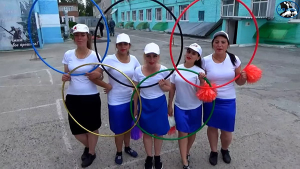 Заключенные женской новосибирской колонии станцевали в поддержку российских олимпийцев
