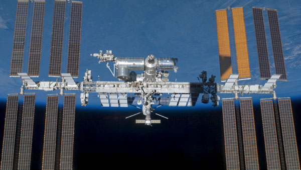 Контроль над МКС вернули после незапланированного включения двигателей «Науки»
