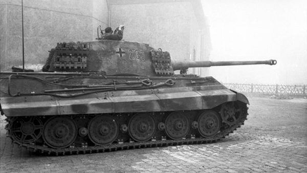 Почему немцам не помогли хваленые «Королевские тигры»