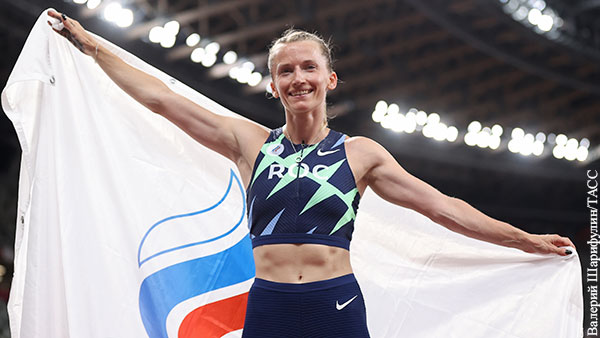 Россиянка Сидорова завоевала серебро Олимпийских игр в прыжках с шестом