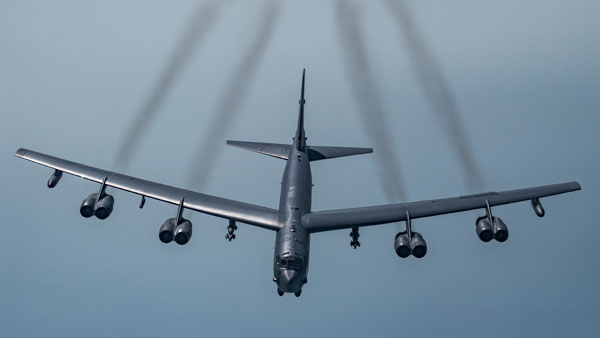 США отправили бомбардировщики B-52 в Афганистан для борьбы с талибами 
