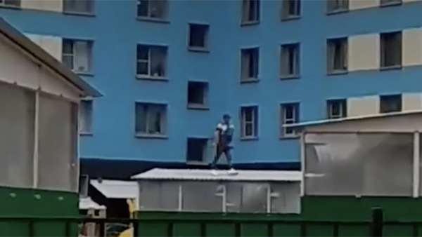 Мужчина с ножом ворвался в детский сад под Петербургом