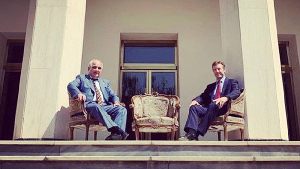 Посла России пригласили в МИД Ирана из-за фото с британским дипломатом