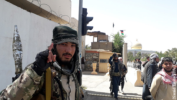 Талибы захватили третий по величине афганский город Герат