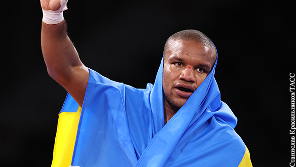 Украинского олимпийского чемпиона оскорбили в центре Киева из-за цвета его кожи