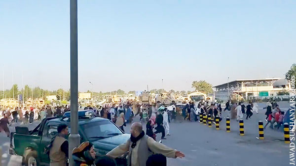 Военные США открыли огонь по гражданским в аэропорту Кабула, есть погибшие