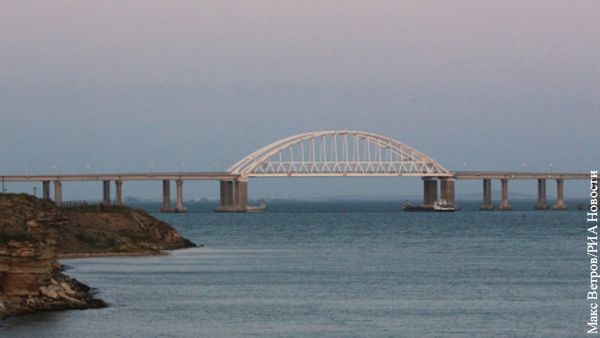 Киев назвал Крымский мост неразрешимой проблемой
