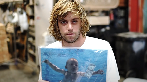 Мальчик с обложки альбома Nirvana подал иск против группы