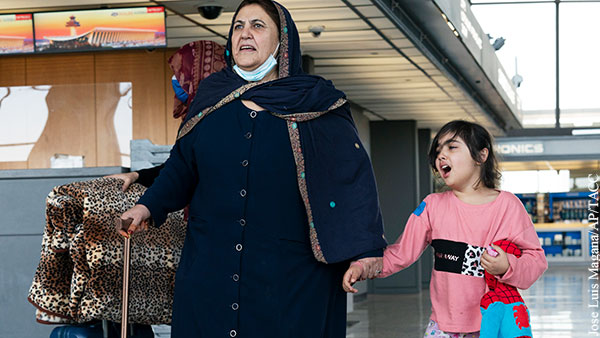 Талибы закрыли доступ в аэропорт Кабула для афганцев