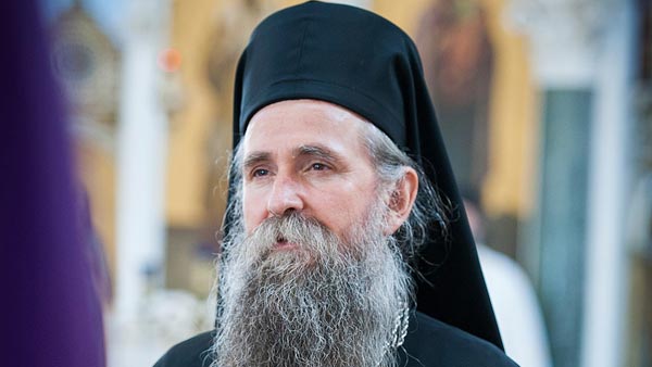 Сербский священник стал митрополитом Черногории на фоне протестов националистов