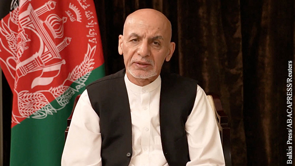 Сбежавший экс-президент Афганистана извинился перед народом
