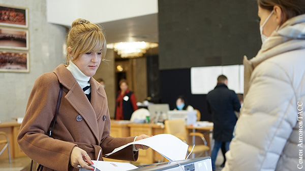 Международные наблюдатели не зафиксировали нарушений на выборах в Госдуму