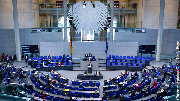Число депутатов Бундестага увеличили до 735 человек