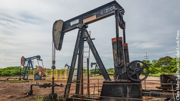 Цена нефти Brent поднялась выше 79 долларов за баррель впервые за три года