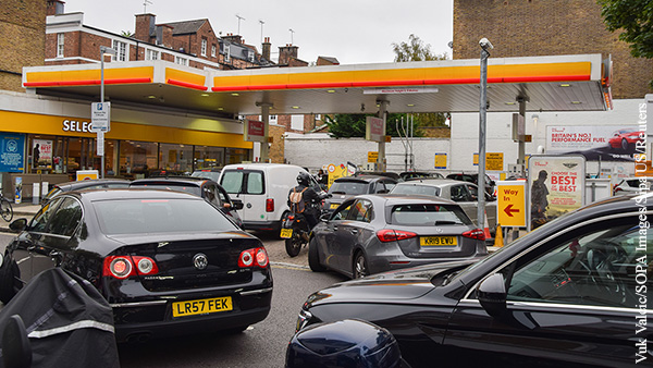 Изгнание мигрантов ввергло Британию в бензиновый кризис