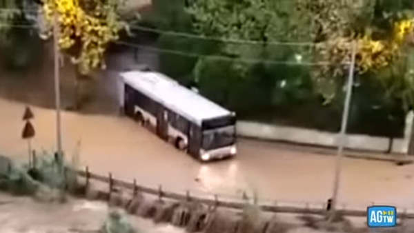Север Италии пострадал от сильного наводнения