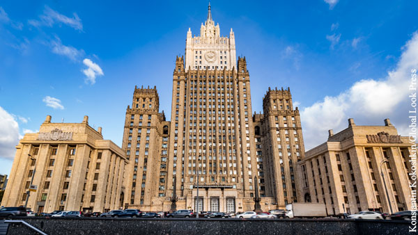 В МИД пообещали ответить на решение НАТО о высылке российских дипломатов