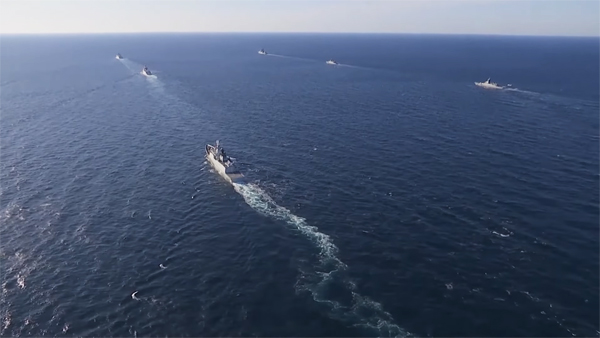 Корабли России и Китая впервые вместе прошли через Сангарский пролив