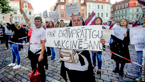 Эксперт: На фоне эпидемии власти Латвии начали относиться к русским с уважением