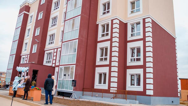 В кузбасском городе сдали два новых многоквартирных дома для льготников