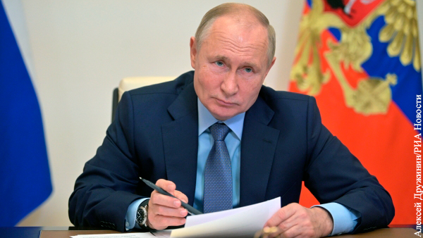 Путин поручил предоставить два оплачиваемых выходных за вакцинацию от COVID-19