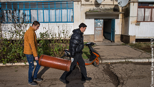 Заслуженный спасатель России рассказал, почему нельзя хранить в квартире газовый баллон