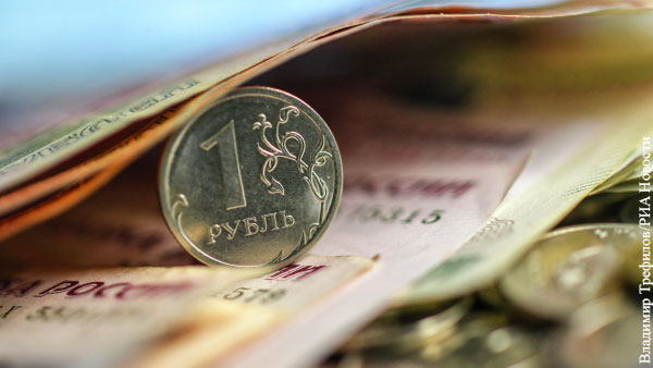 Рубль уверенно демонстрирует доллару силу